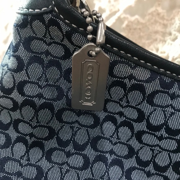 Coach hobo handbag - Picture 4 of 5